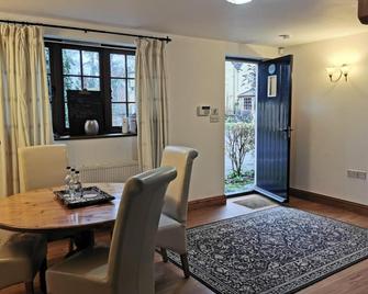 The Compasses Inn - フォーディングブリッジ - ダイニングルーム