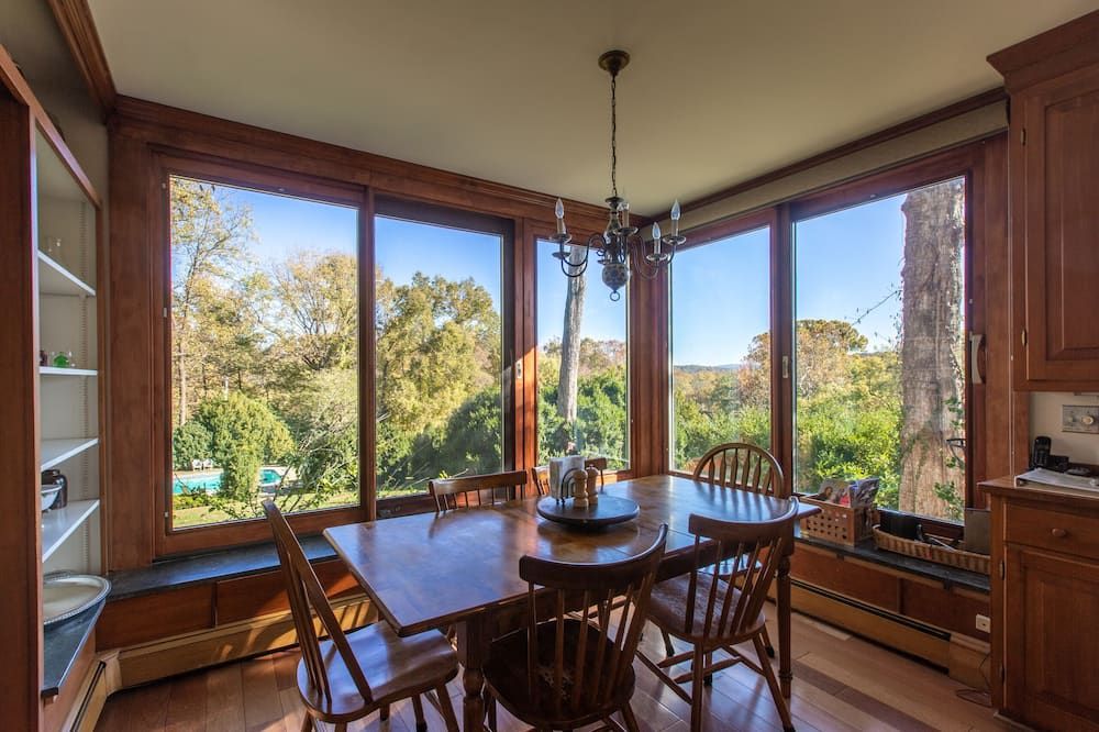 Beautiful Historic Home Overlooking Shenandoah River And Blue Ridge Mountains