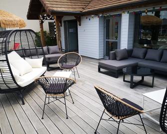 Hotel Konine - Montceau-les-Mines - Patio
