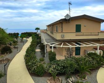 Chic Apartment in Parghelia Italy - Parghelia