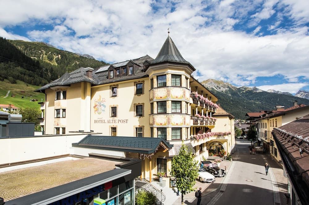 Hotel Alte Post - זנקט אנטון אם ארלברג - בניין