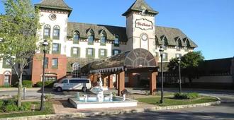 The Chateau Hotel and Conference Center - Bloomington - Budynek