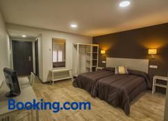 Hostal Elvira - Aranda de Duero - Slaapkamer
