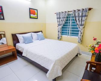 Duong Chau Hotel - Bien Hoa - Bedroom