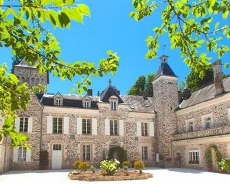 Quirky and Luxurious - Chateau d'Oche South Wing Gite - La Coquille - Edificio