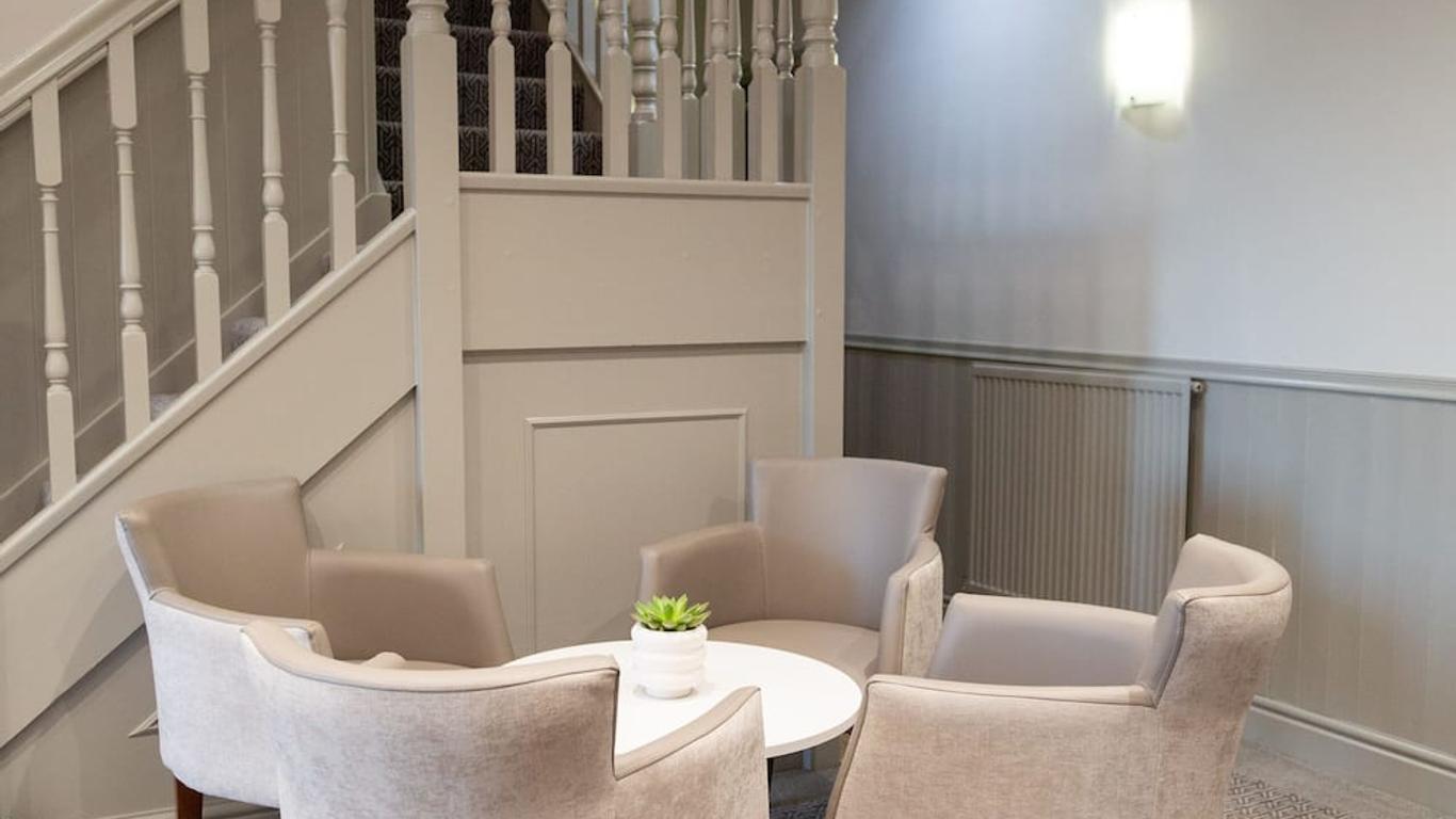 Rufford Arms Hotel