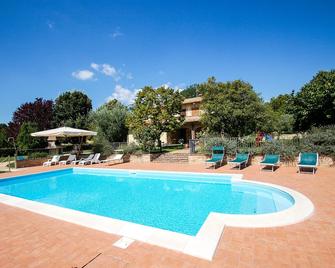 Villa with private pool, air conditioning at 40km from Orvieto\/Spoleto, 25km Tod - 아비글리아노 움브로 - 수영장