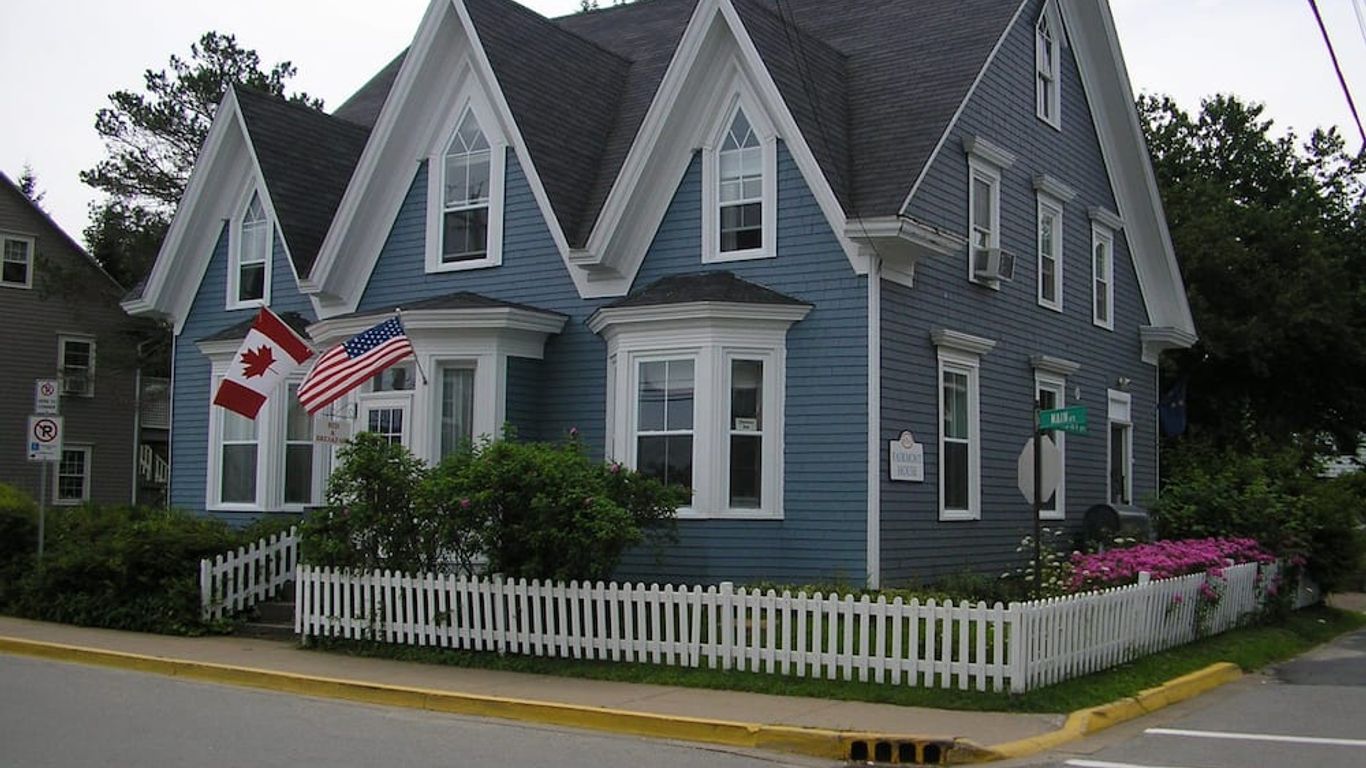 Fairmont House Bed & Breakfast