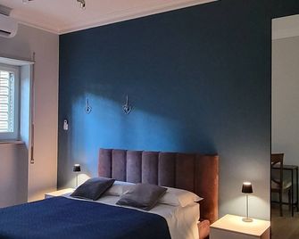 Bnb Rooms And Comfort - Rome - Bedroom