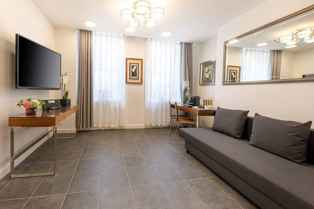 سيتي إن راسل سكوير