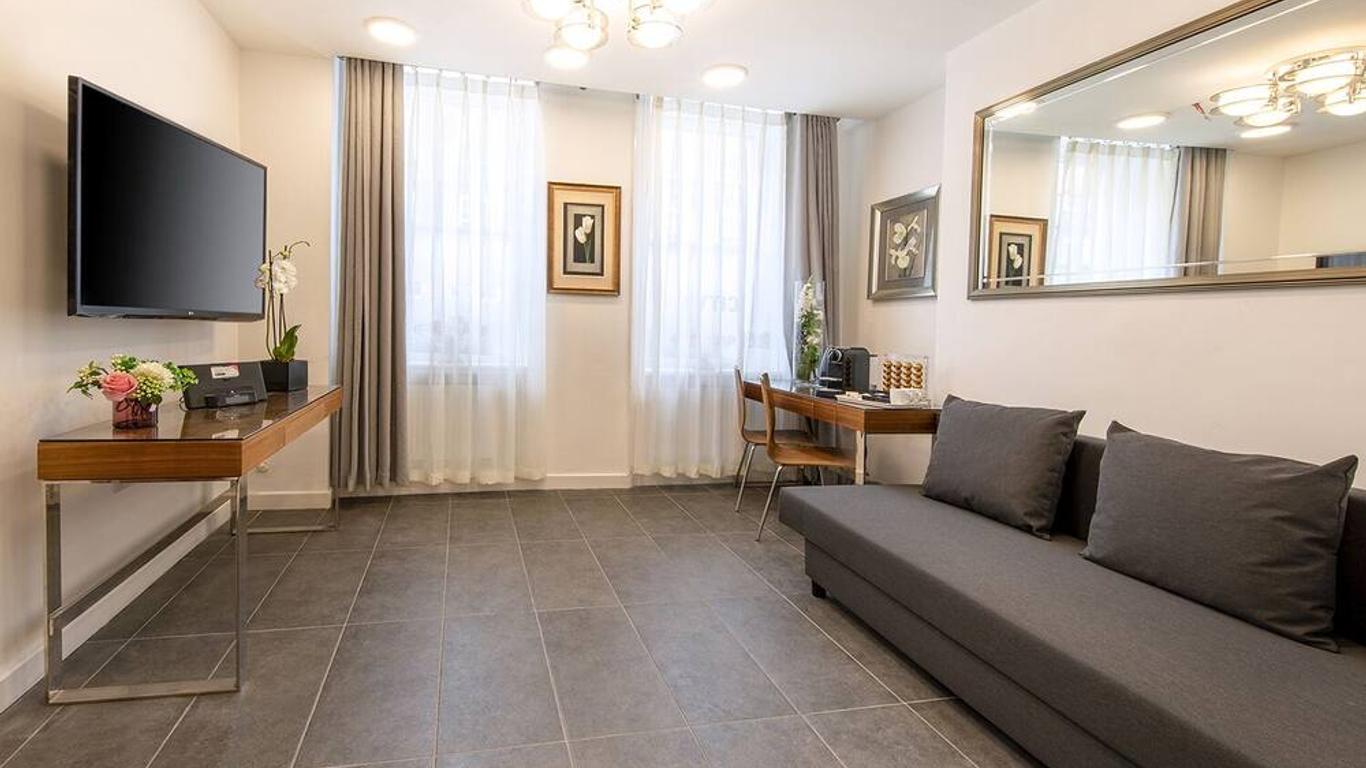 سيتي إن راسل سكوير