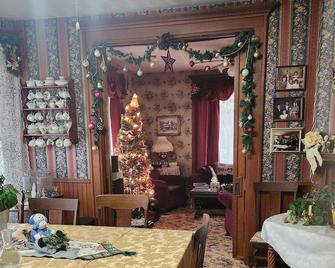 Romantic Victorian close to ski resorts and St Bonaventure University. Beautiful - Allegany - Restaurante