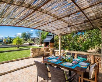 Ideal Property Mallorca - Barranc de Son Fullos - Санта-Маргаліда - Патіо