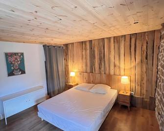 La Grange de Grandviala - Peyre-en-Aubrac - Habitación