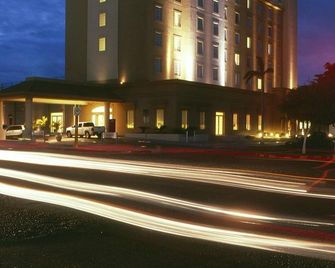 Fiesta Inn Express Ciudad Obregón - Ciudad Obregón - Edificio