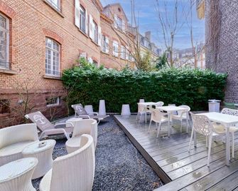 5 Minutes by Foot Away From The National University Library! Pets Are Welcome! - Strasbourg - Serambi