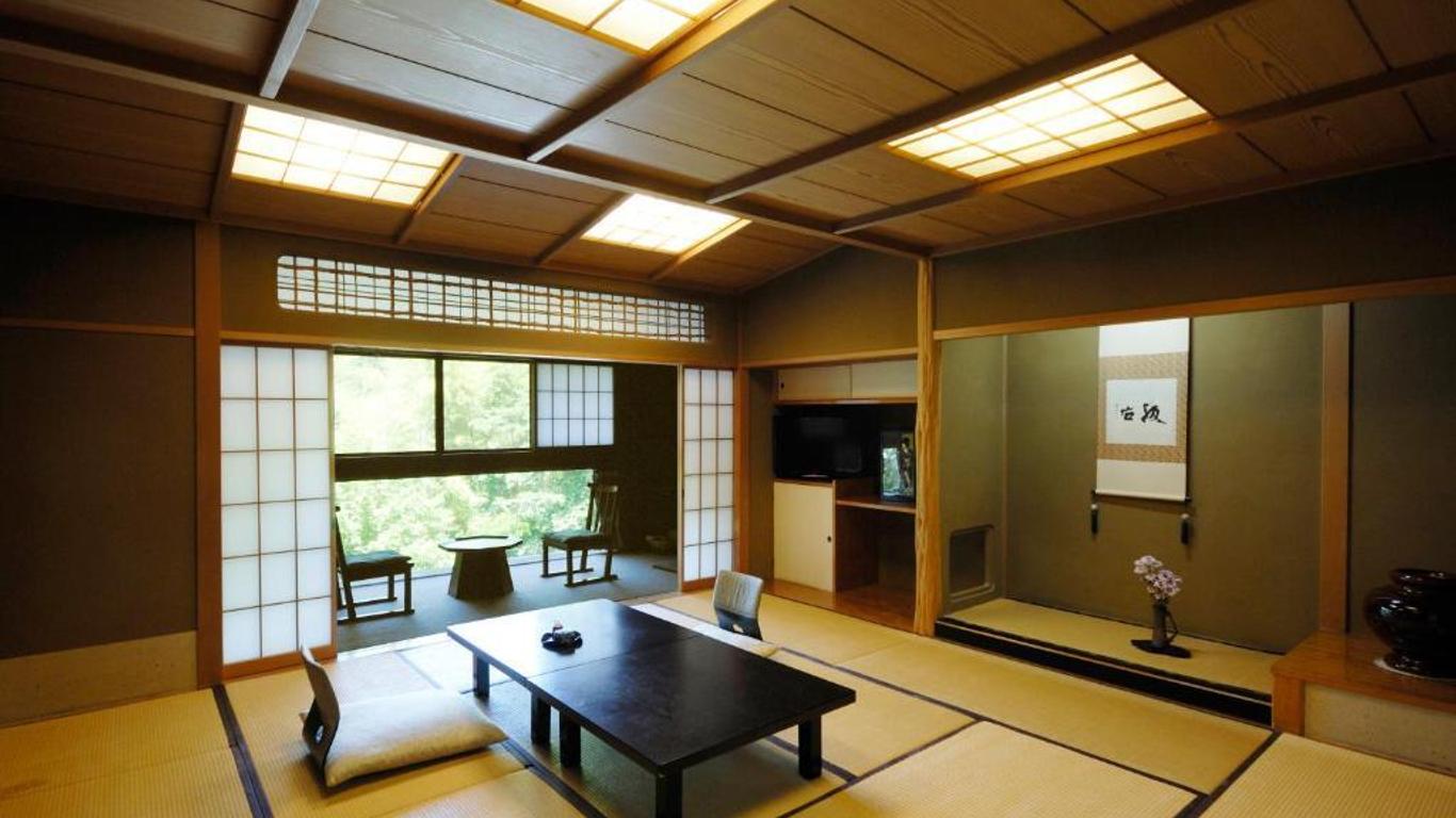 美美原温泉 割烹旅館 桃山