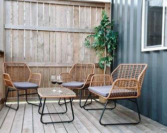 Seacan by the River - Sainte-Marie-de-Kent - Patio