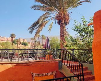 Le Retour Au Calme Tinghir - Tinghir - Balcón