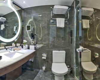 Istanbul Dora Hotel - Estambul - Baño