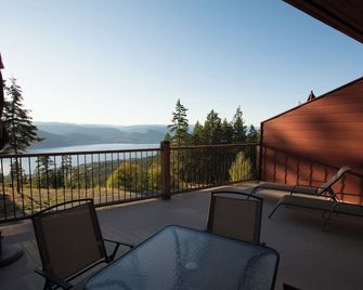 Crooked Tree Guest Suites - Penticton - Balcony