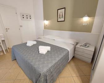 Hotel Athena - Gabicce Mare - Camera da letto