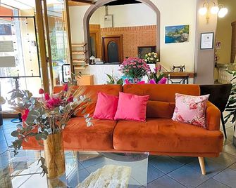 Eden Hotel - Deiva marina - Wohnzimmer