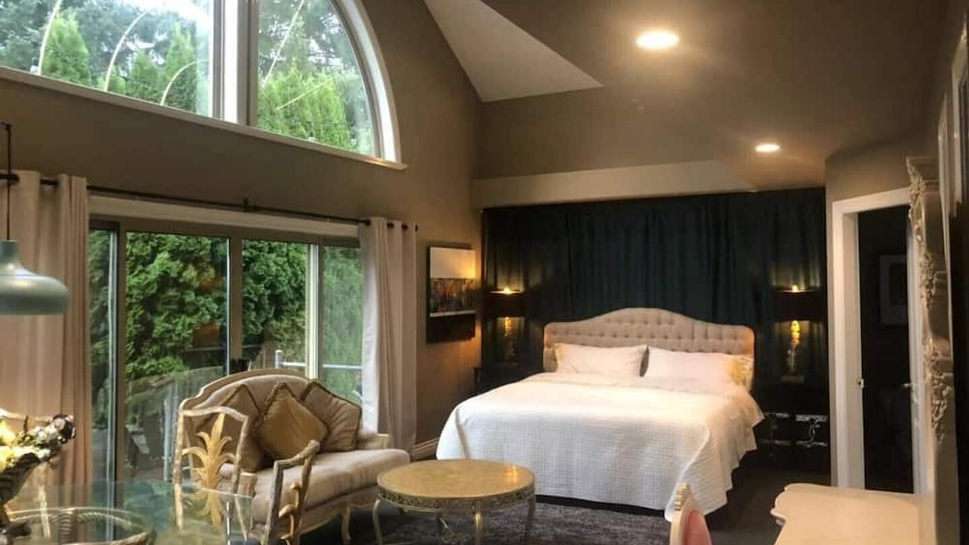 Cedar Manor Bed and Breakfast