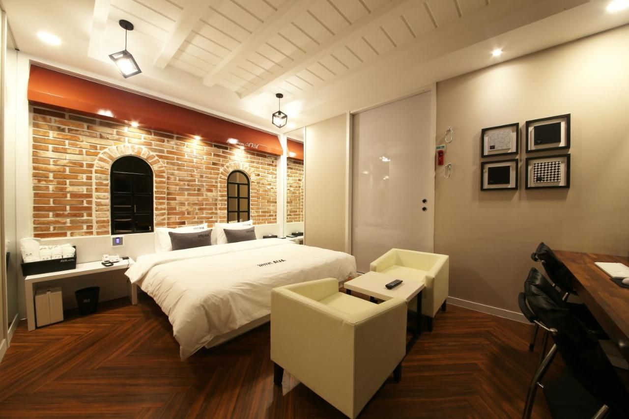 Premium Ava Hotel Sasang thumbnail 3