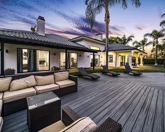 Amazing villa with stunning views! - Los Angeles - Patio