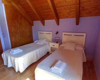 Hostal Rural Casa Parda - Tramacastilla de Tena - Bedroom