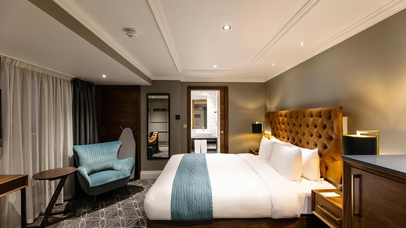 100 Queen's Gate Hotel London Kensington, Curio Collection by Hilton