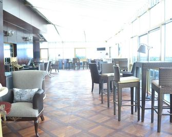 Noubou International Hotel - Douala - Restaurant