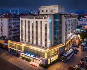 Hanting Hotel (Qingdao Ningxia Road Subway Station Branch) - Qingdao - Rakennus