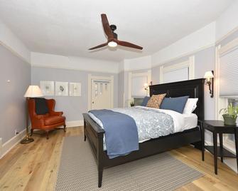 4 bd Victorian, close to downtown, great for groups and family gatherings - Milwaukee - Habitación