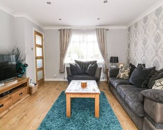 The Whyte Retreat - Hornsea - Living room