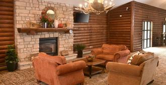 Cedar Creek Hotel Wausau - Rothschild - Rothschild - Lounge