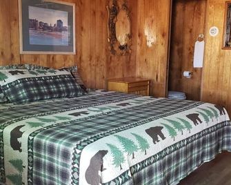 Stampede - Cabin 2 Tiny Home w/ shared hot tub - Tombstone