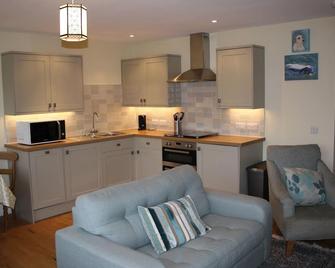 Callie's Cottage - North Berwick - Kitchen