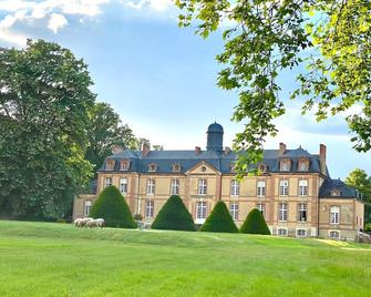 Château de Lauresse - Chambres d'hôtes de luxe - Mamers - Bâtiment