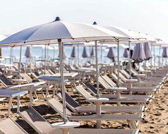 Kristalex Pet Family Hotel - Cesenatico - Strand