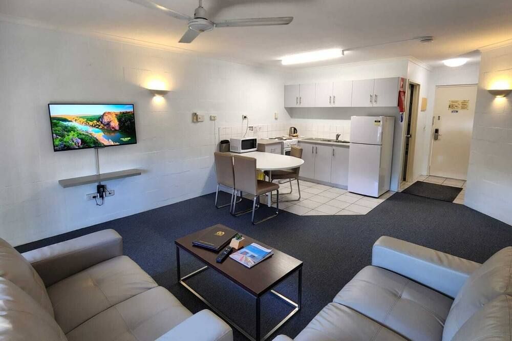 آلاتاي هوليداي أبارتمينتس - داروين - غرفة معيشة