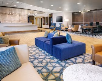 Hampton Inn & Suites by Hilton Edmonton St. Albert - Edmonton - Lounge