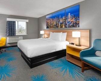 Days Inn by Wyndham Waukegan - Waukegan - Slaapkamer