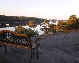 Cottage with stunning sea views in Stockholm archipelago - Varmdo - Balcón