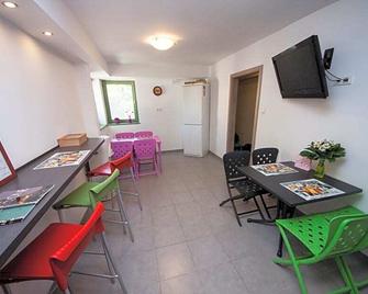 Joker Hostel - Pécs - Restaurante