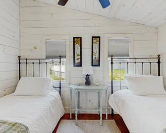 Bay Cabin - Boothbay Harbor - Bedroom