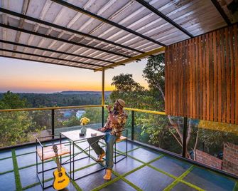 The Hosteller Goa, Arpora - Arpora - Balcony