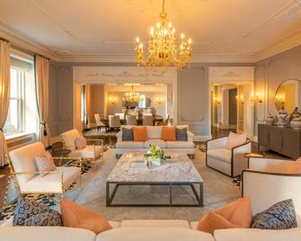 The Plaza Hotel - New York - Salon