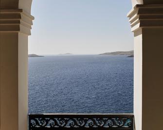 Syrou Melathron - Ermoupoli - Balcony